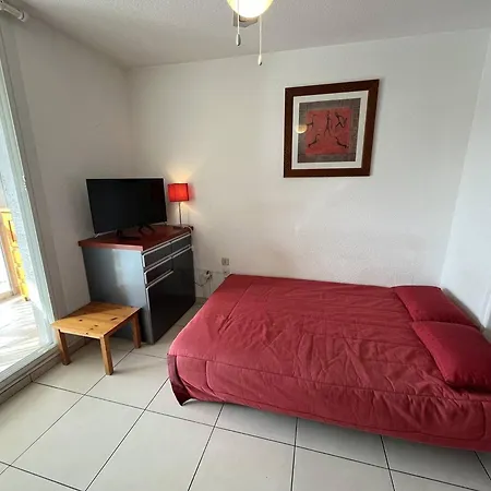 2 Pers Avec Terrasse Et Piscine Au Cap D'agde - Fr-1-249a-25 * Agde